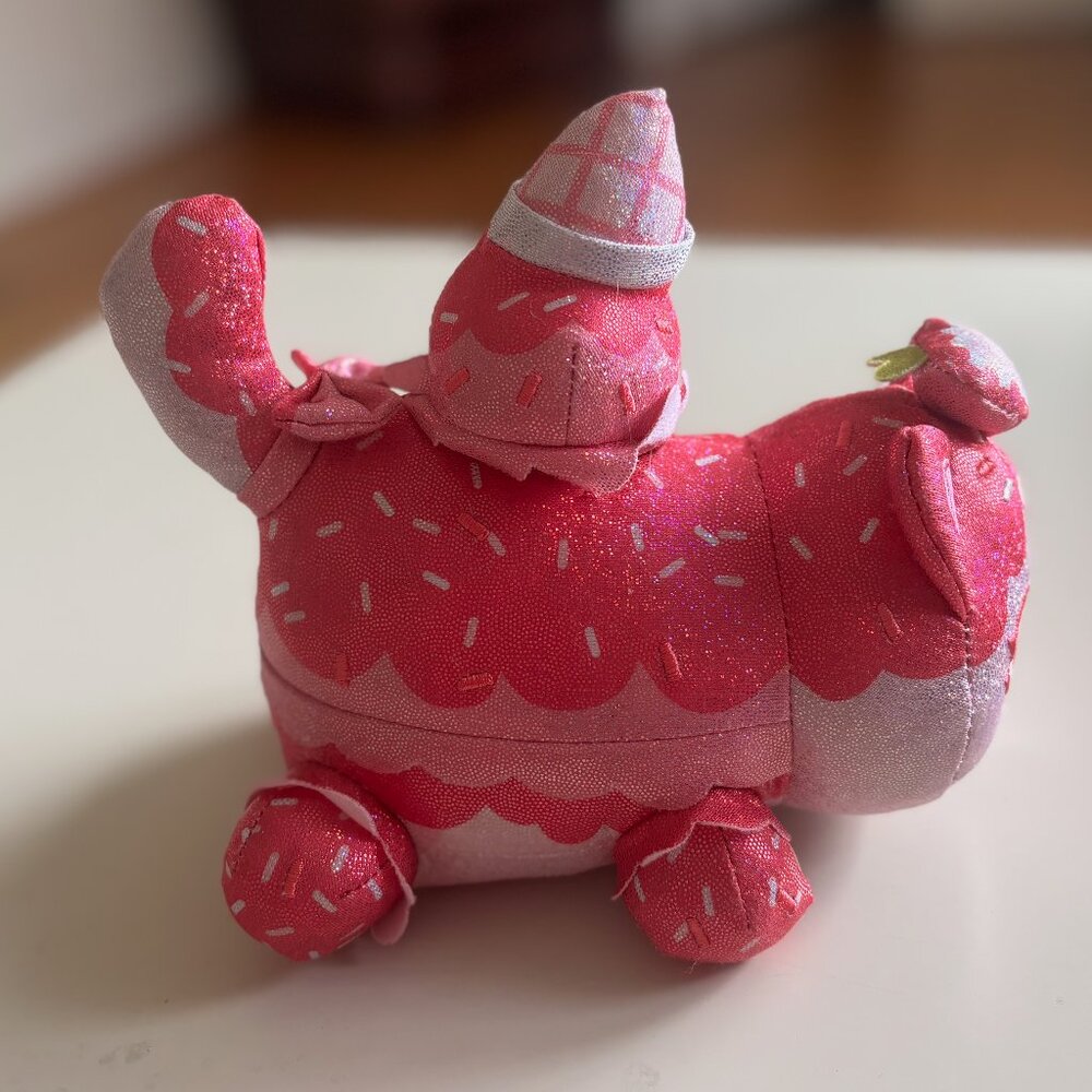 Aphmau MeeMeows 6" Sparkle Strawberry Ice Cream Cat - Good Condition - Picture 6 of 6